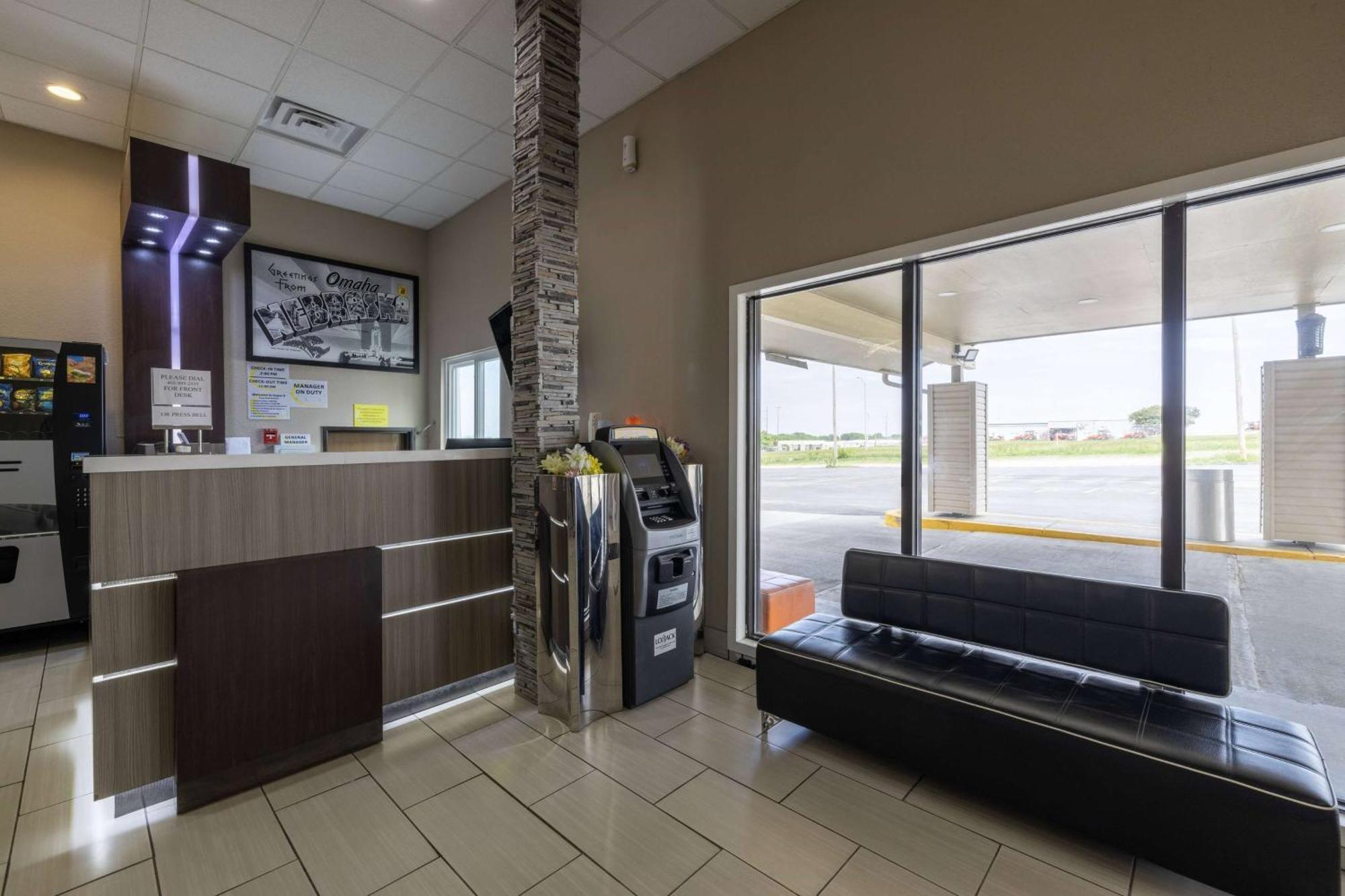 The Inn&Suites Sw Omaha Exterior photo
